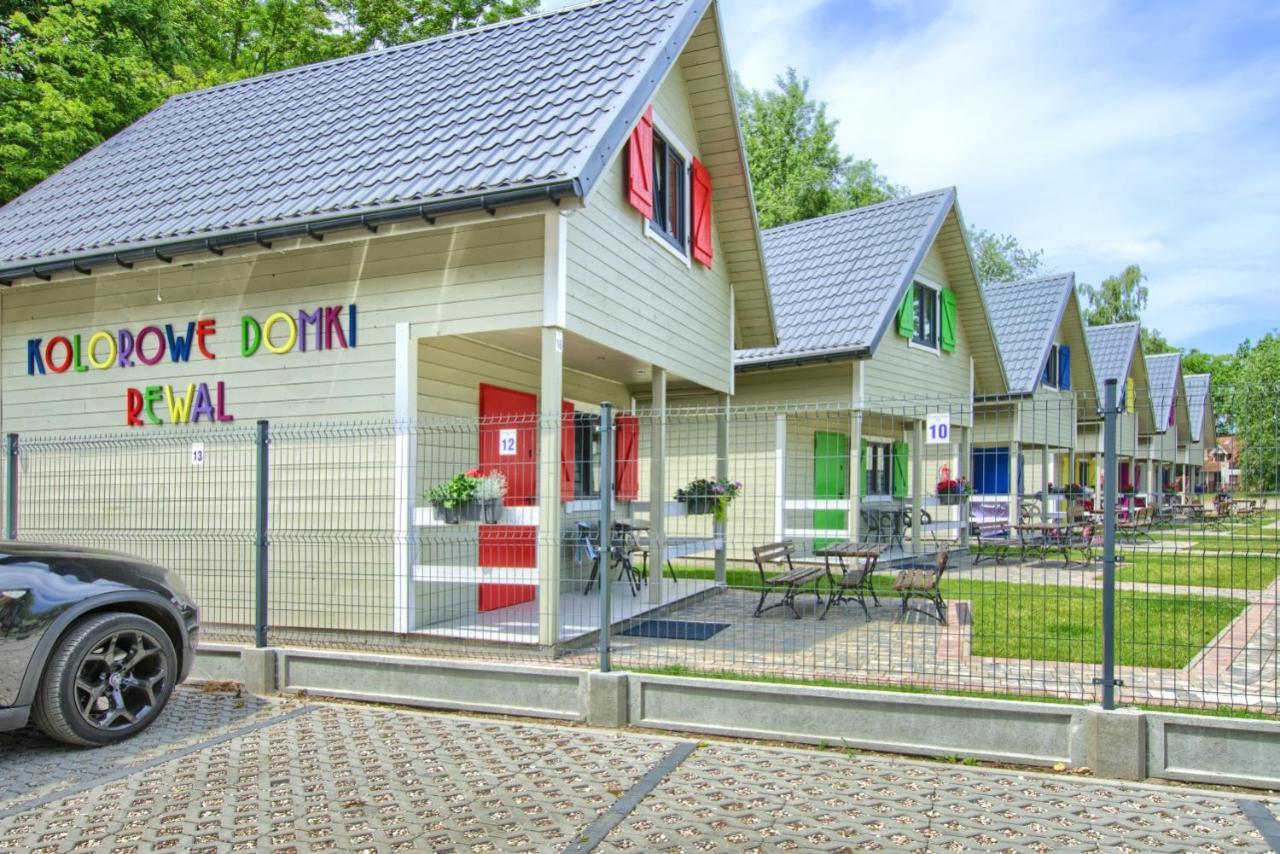 Kolorowe Domki Rewal, 200M Do Plazy, Morza Uwielbiany Przez Rodziny Z Dziecmi Exterior photo